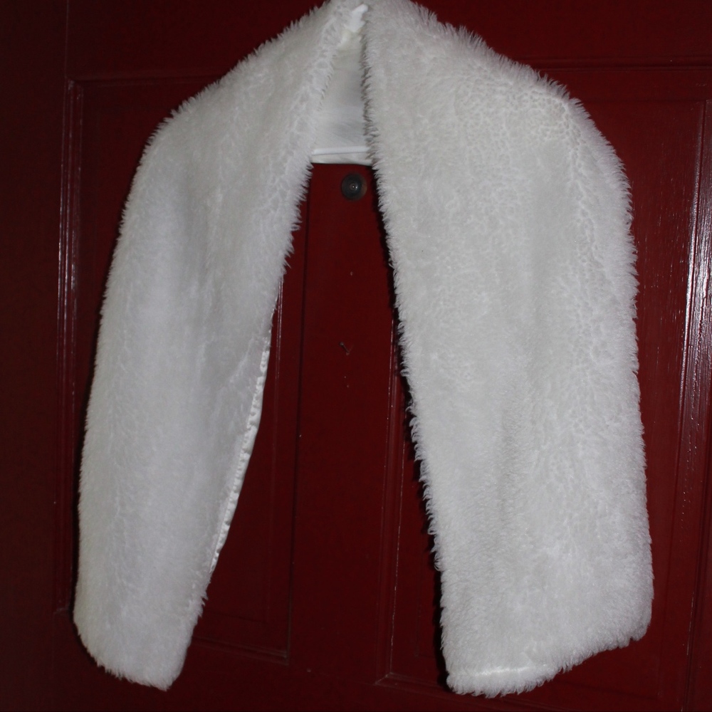 Cozy Faux Fur Wrap